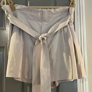 Athleta Skyline Short II - never worn without tags - size 18
